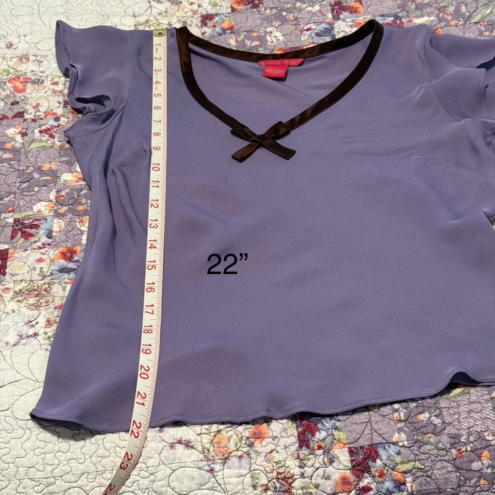 Sunny Leigh Purple Flutter Sleeve Blouse with Tie Front Size: S - Picture 9 of 9